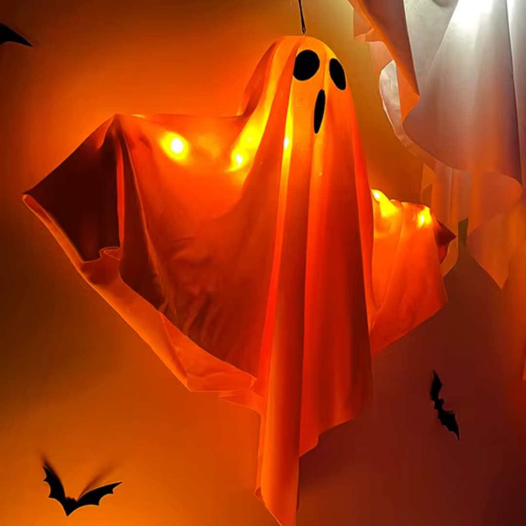 Fantasma LED blanco en forma extendida de 52 cm en jardín nocturno