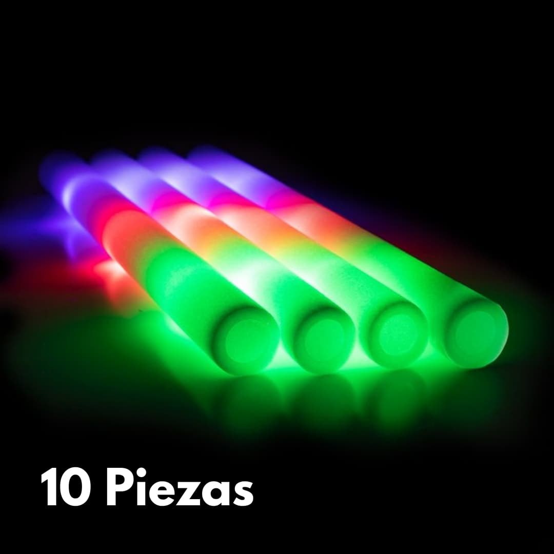 Detalle del botón de encendido en los palos de espuma LED Flex 10, mostrando facilidad de uso