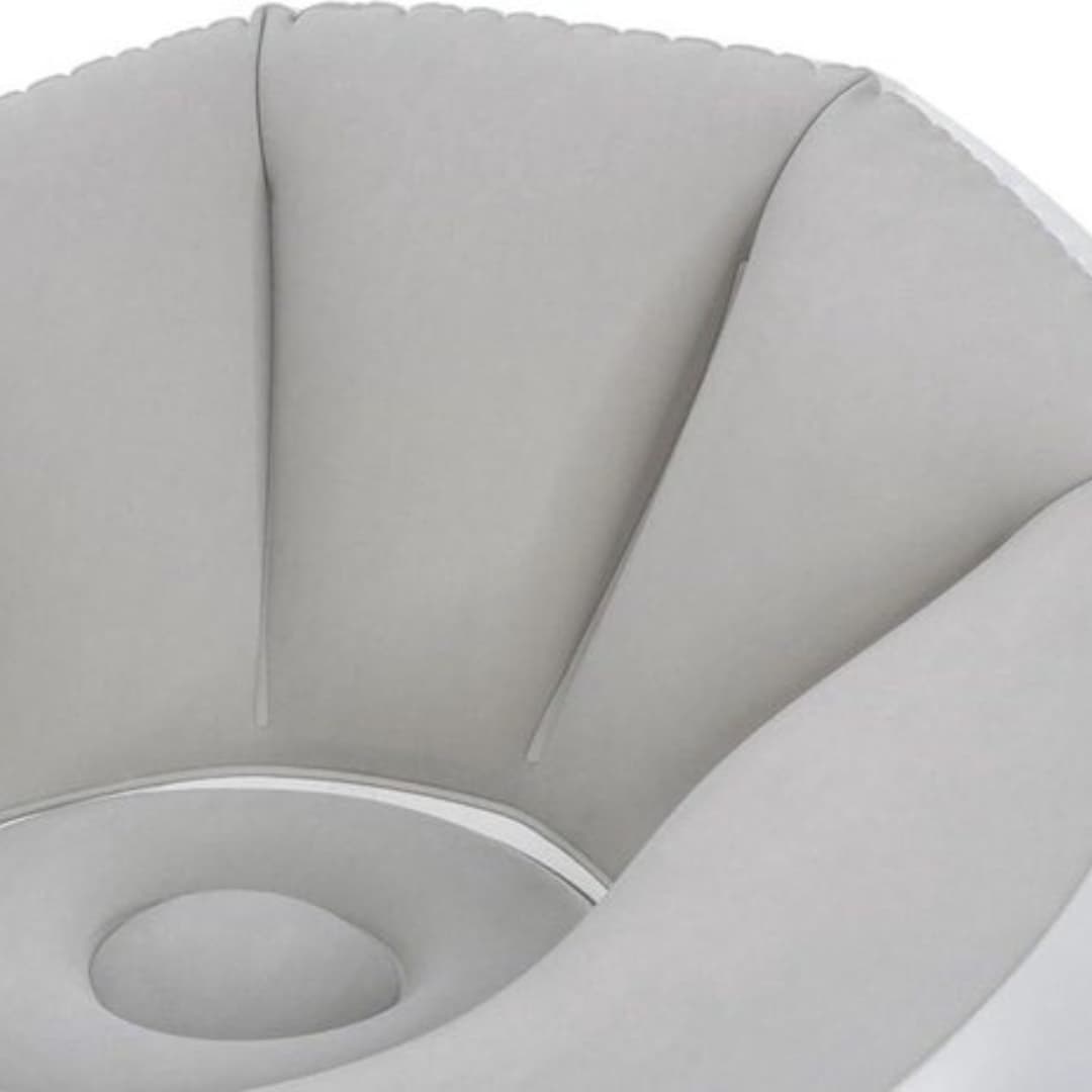Detalle de mando a distancia para controlar modos de luz del sillón LED