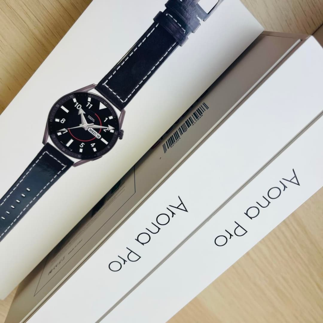 Smartwatch Pro recibiendo llamada Bluetooth con micrófono y altavoz integrados