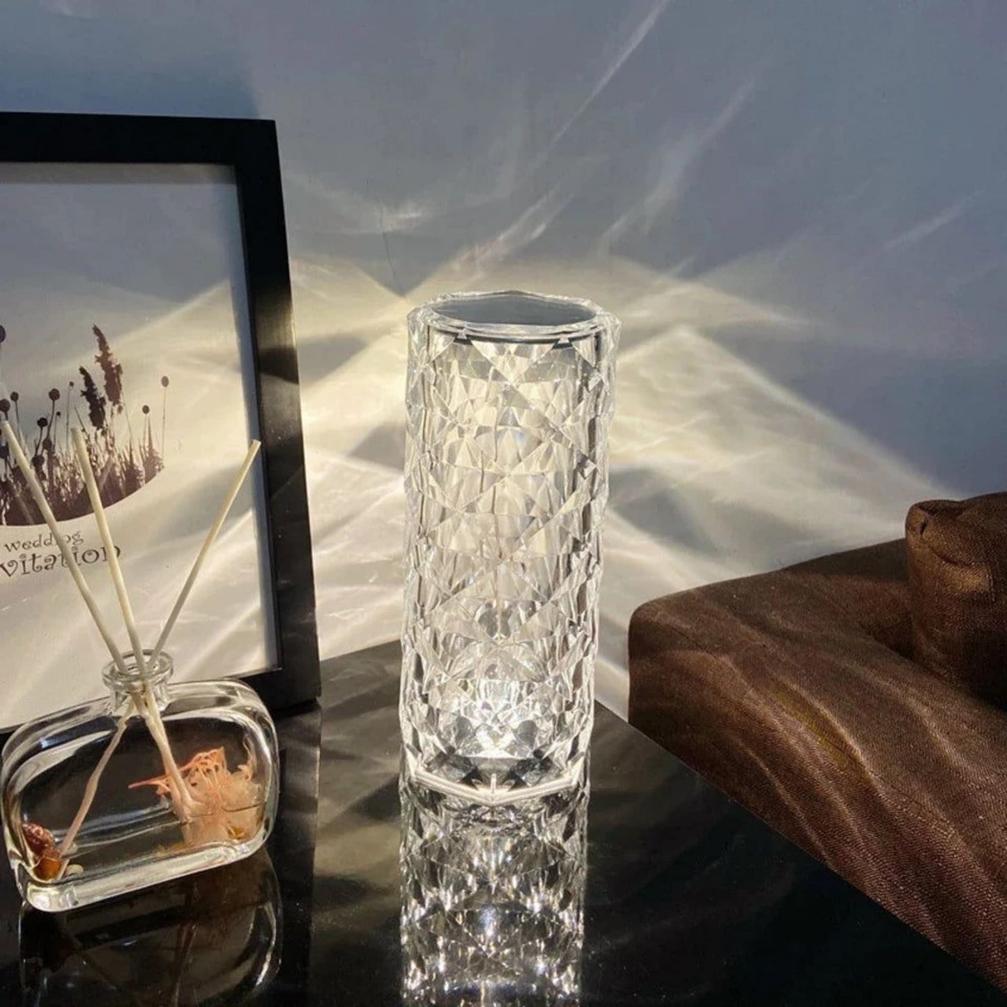 Lámpara de mesa recargable USB con luz regulable y efecto cristal