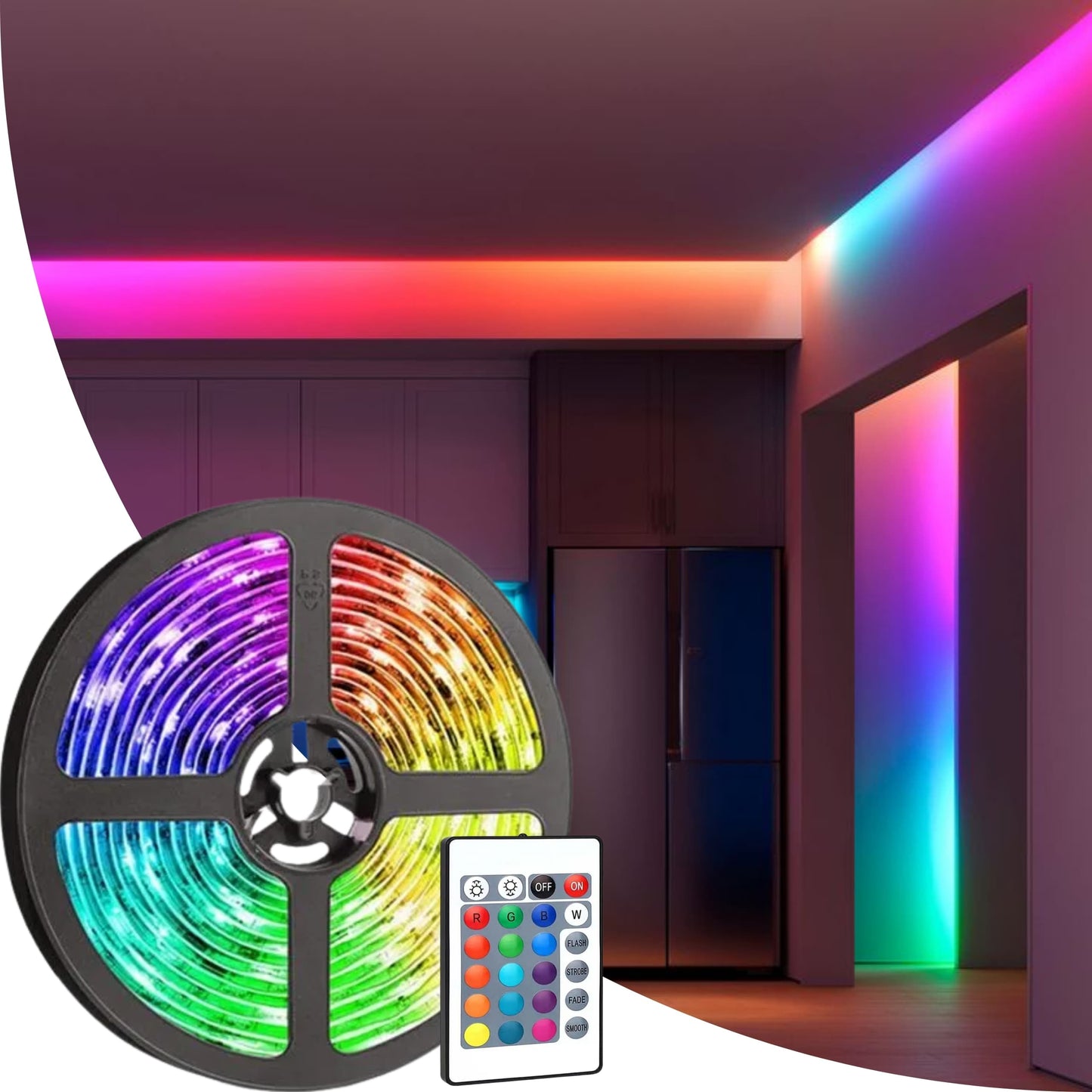 Tira LED instalada en la parte superior de una pared decorando una habitación moderna.
