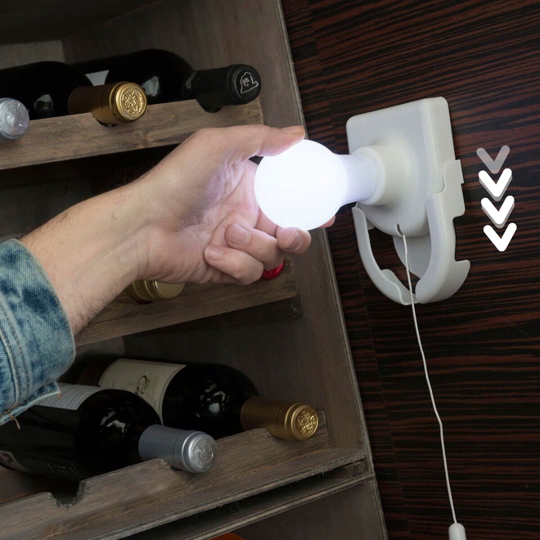 Bombilla LED Stilamp con fijación adhesiva en pared de sótano
