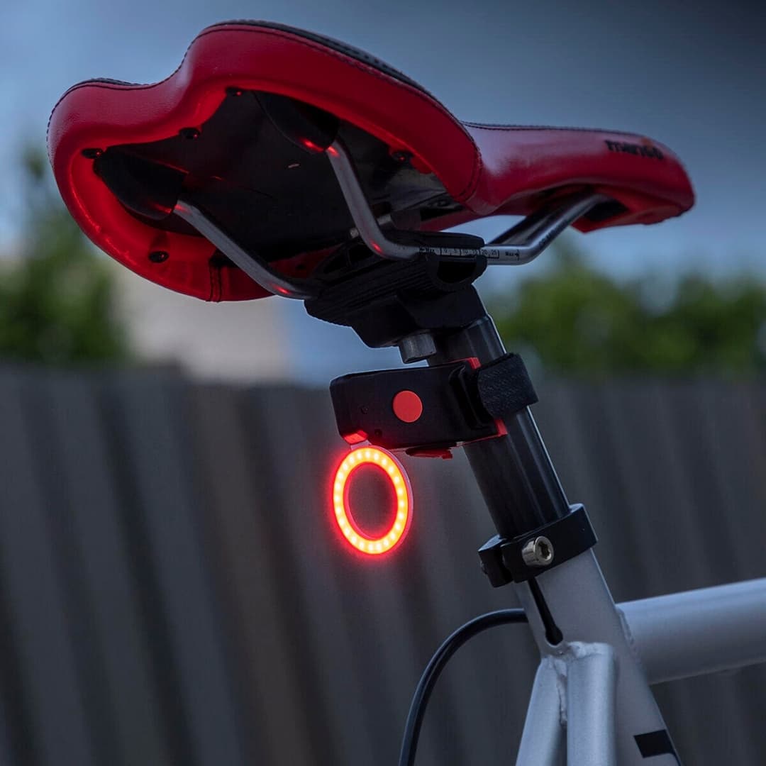 Luz trasera de bicicleta con conexión USB a micro USB y batería de 250 mAh