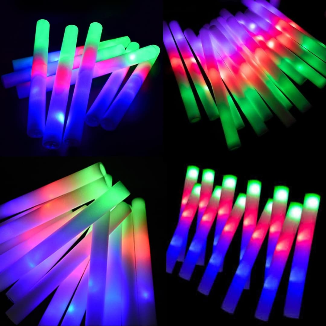 Detalle de palos de espuma con luces LED en tonos vibrantes