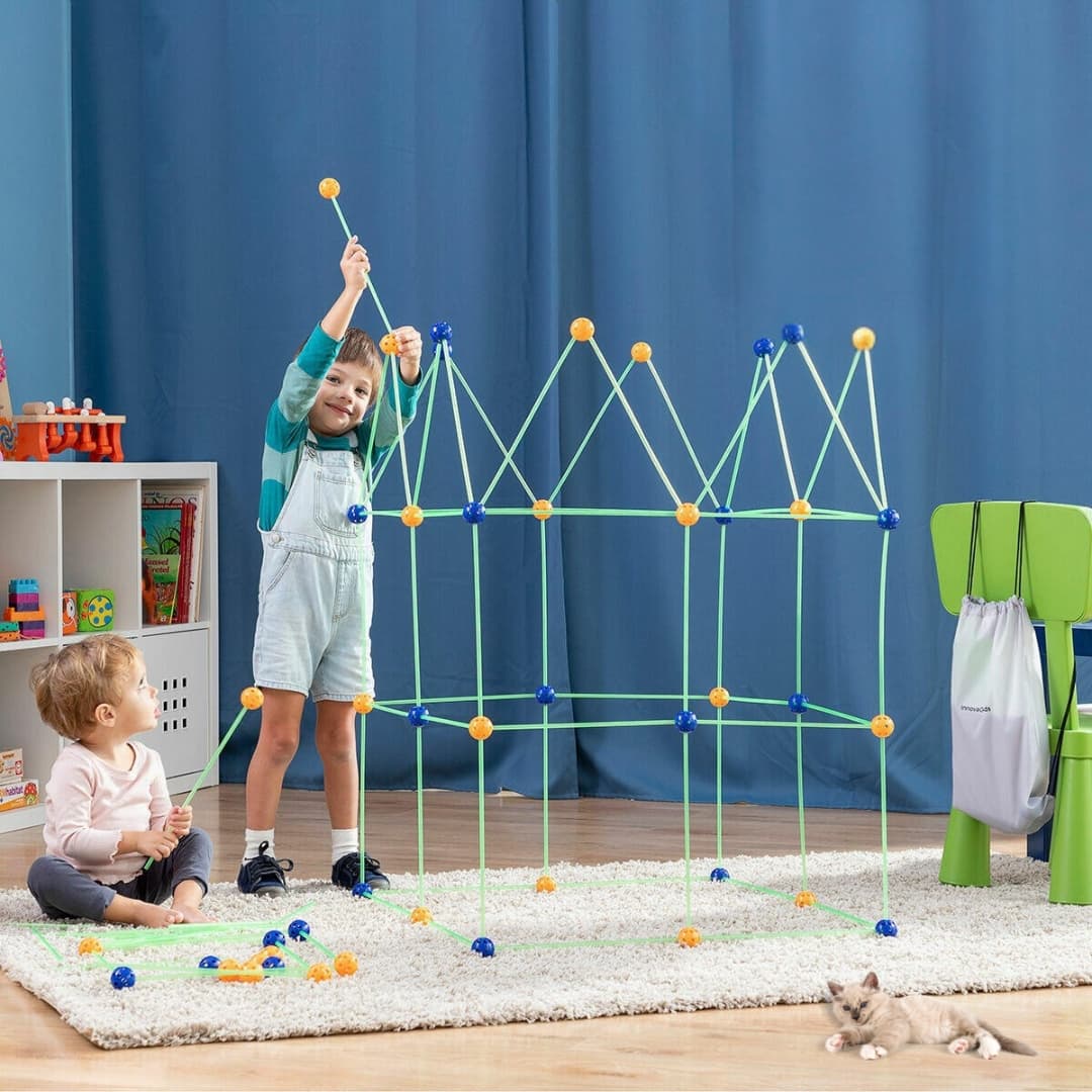 Bolsa de transporte y tela de cobertura incluidas en el kit de construcción para niños
