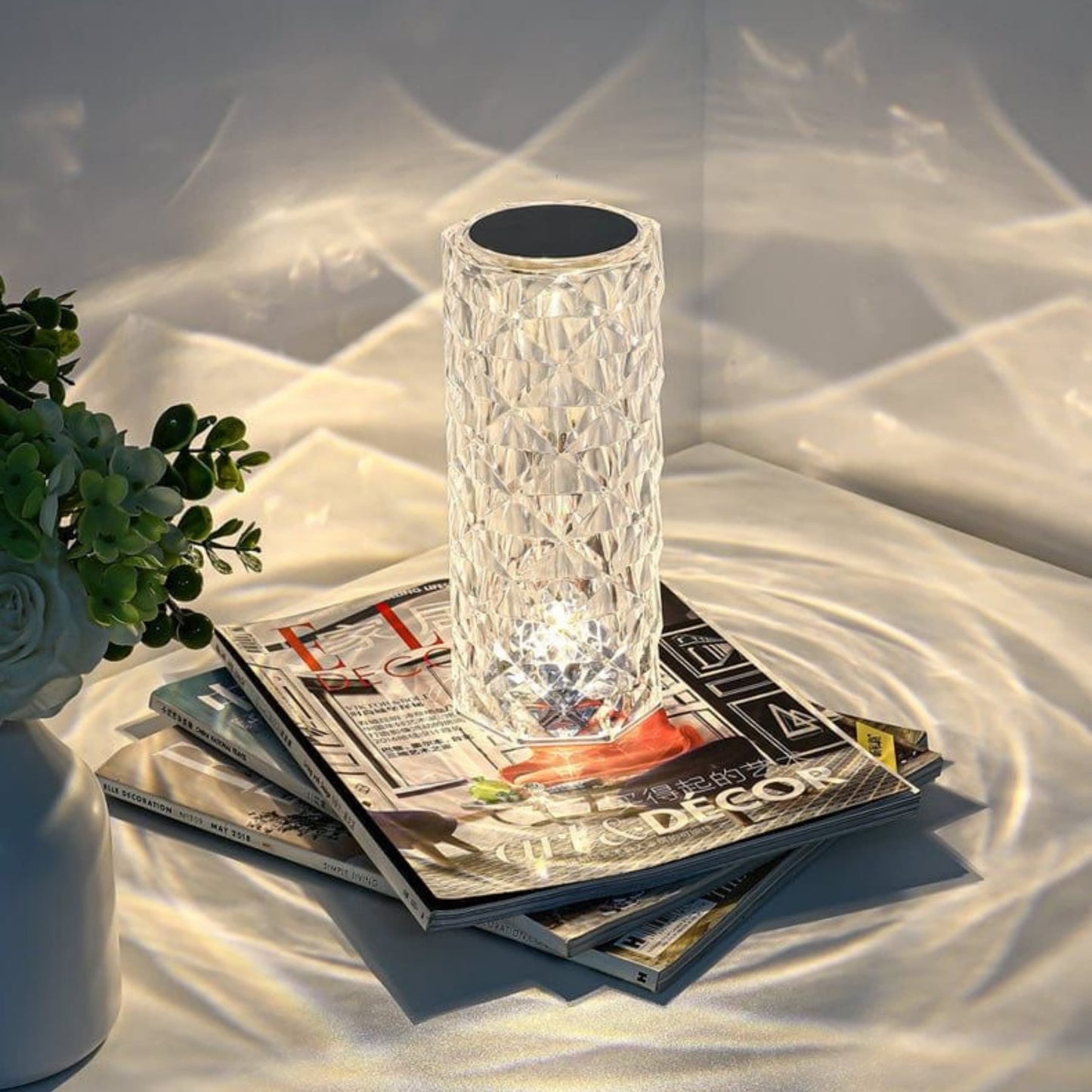 Lámpara de noche LED con efecto diamante y control táctil inteligente