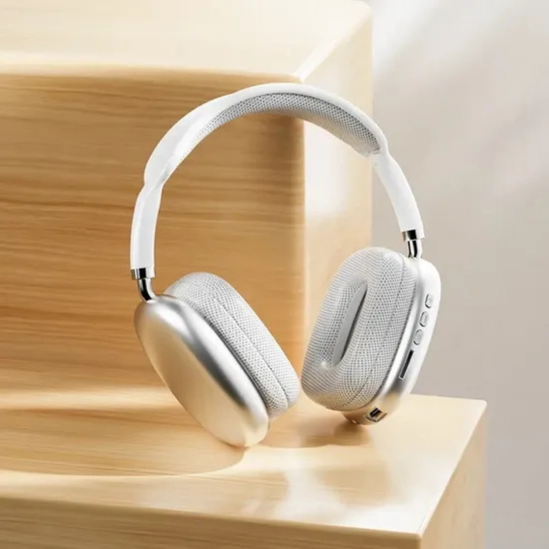 Estuche magnético y auriculares color blanco con acabado brillante