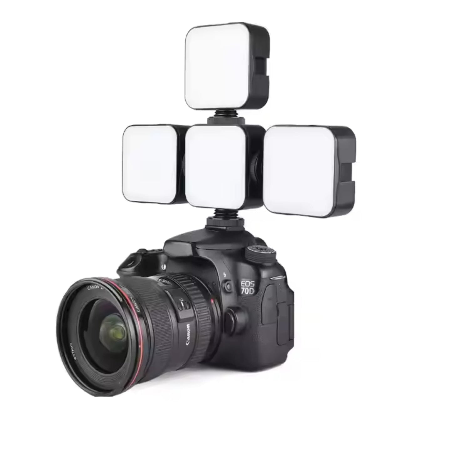Configuración de cámara profesional con cuatro luces LED portátiles montadas para grabación de video.
