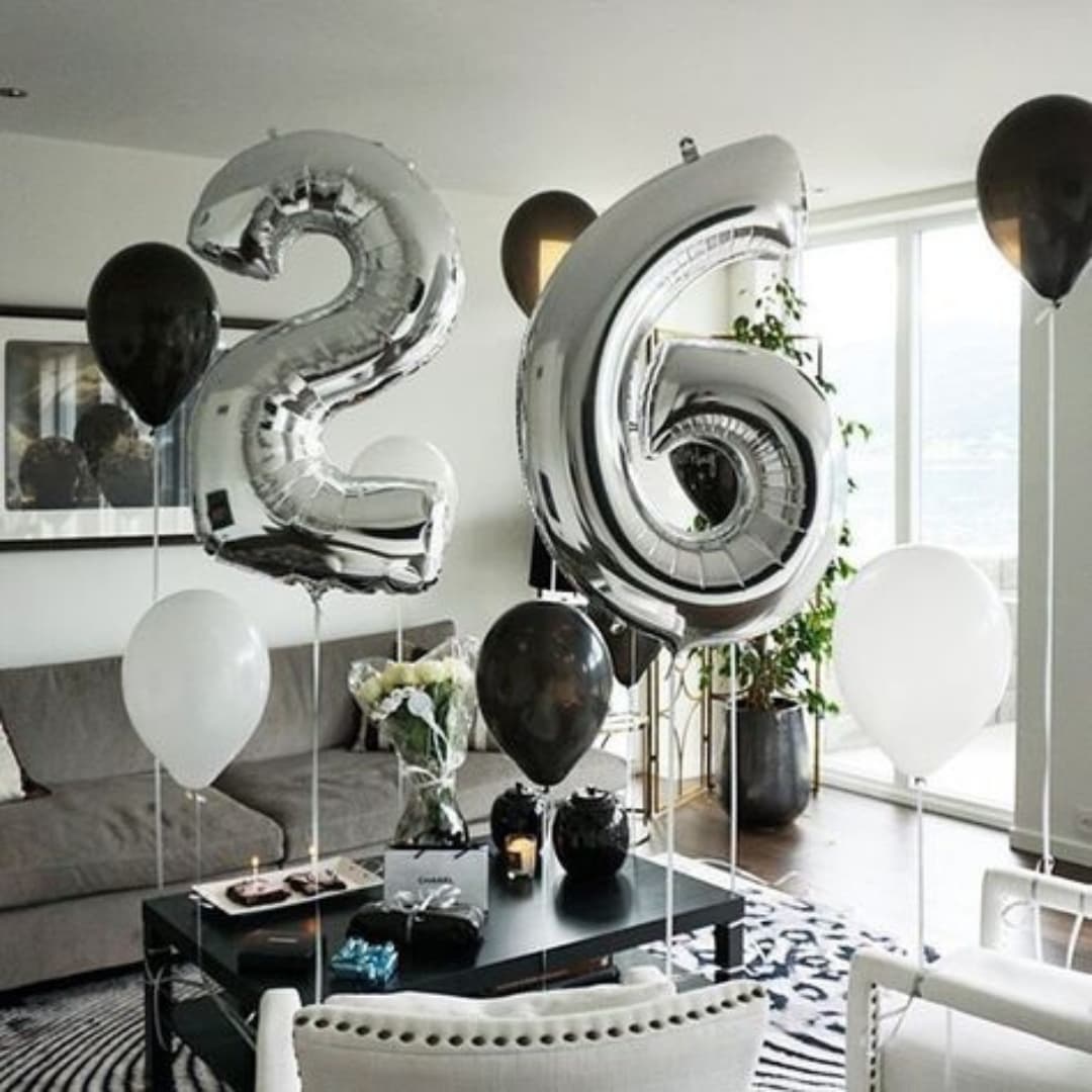 "Globo metálico número 26 PLATEADO, ideal para cumpleaños y aniversarios