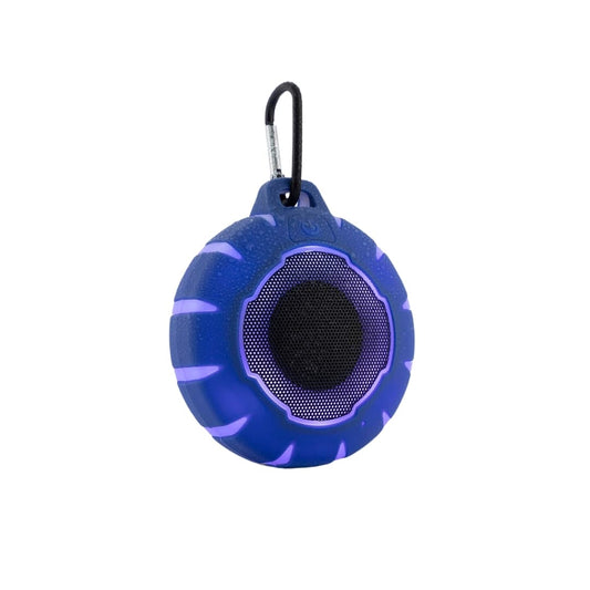 Altavoz Bluetooth flotante con luz LED multicolor en piscina durante fiesta nocturna