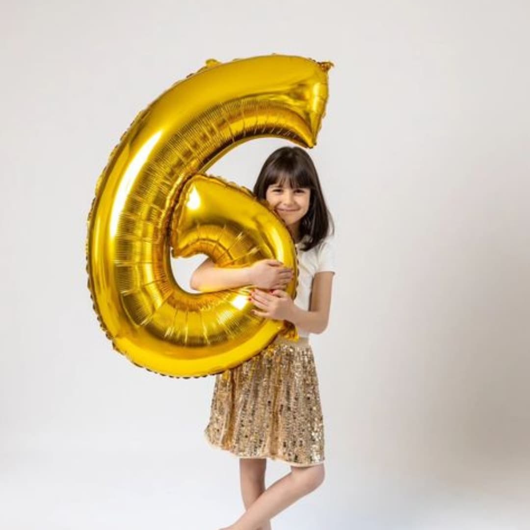 Globo metálico número formando número 6, decoración de cumpleaños