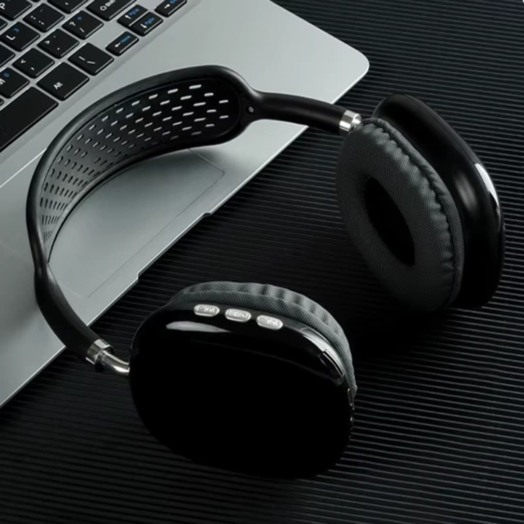 Vista de los auriculares Bluetooth premium con luz LED de carga