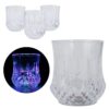 Vasos LED luminosos multicolor con luces integradas, presentados sobre fondo blanco
