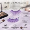 Características y Ventajas de las Pestañas Violet Shimmer Infografía de pestañas postizas moradas detallando beneficios como larga duración, peso ligero y destellos de purpurina integrados.