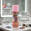 Características del Spray de Color La Fiesta Infografía del spray de color rosa mostrando sus beneficios en español: transformación en segundos, resultado de color instantáneo, secado rápido y acabado profesional, con pinceles de maquillaje al lado sobre una encimera de mármol.