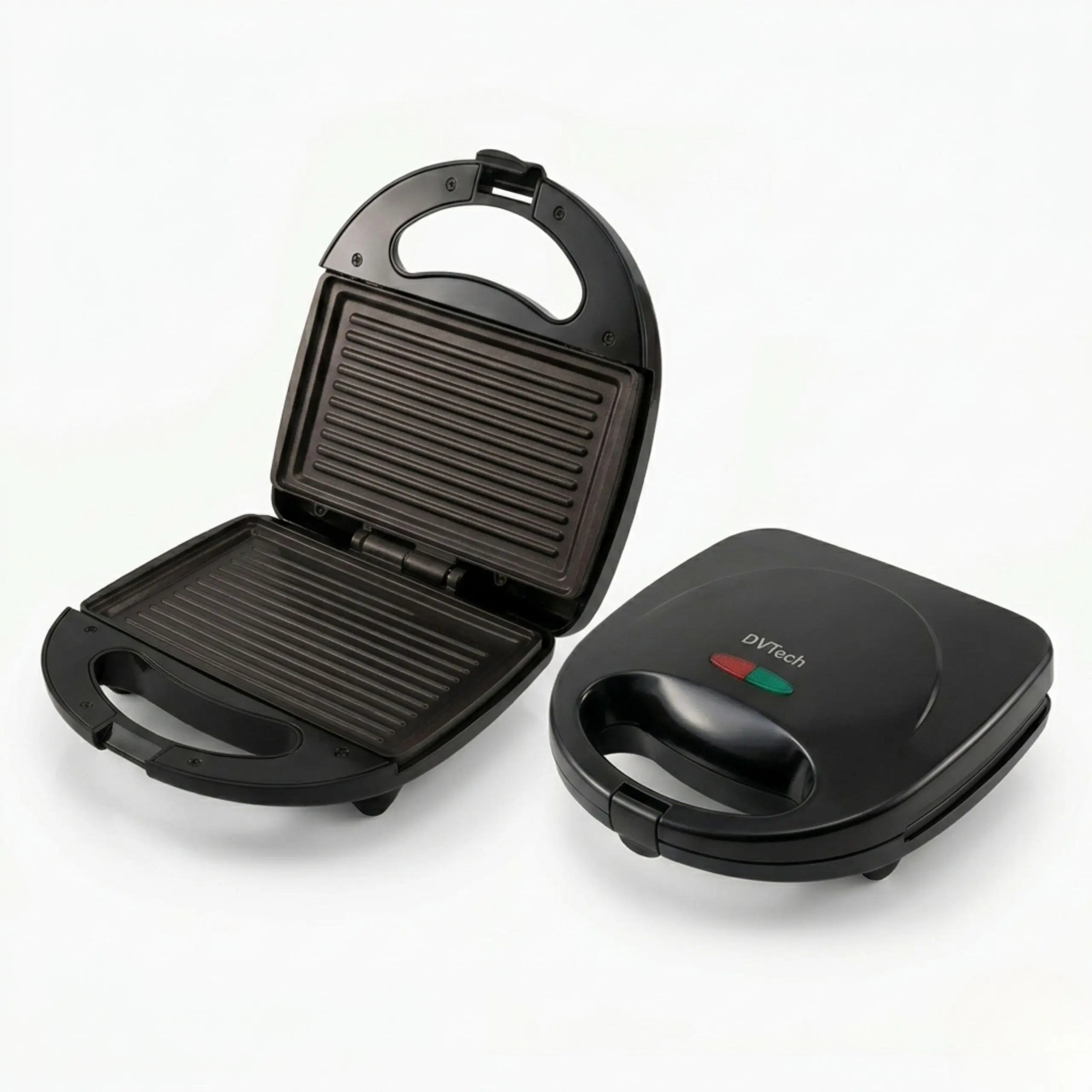 Vista frontal de la sandwichera grill DVTech color negro abierta y cerrada, resaltando su diseño compacto para cocina y luces indicadores.