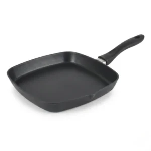 Sartén asador grill cuadrada de 28 cm con recubrimiento antiadherente negro y mango ergonómico de baquelita.