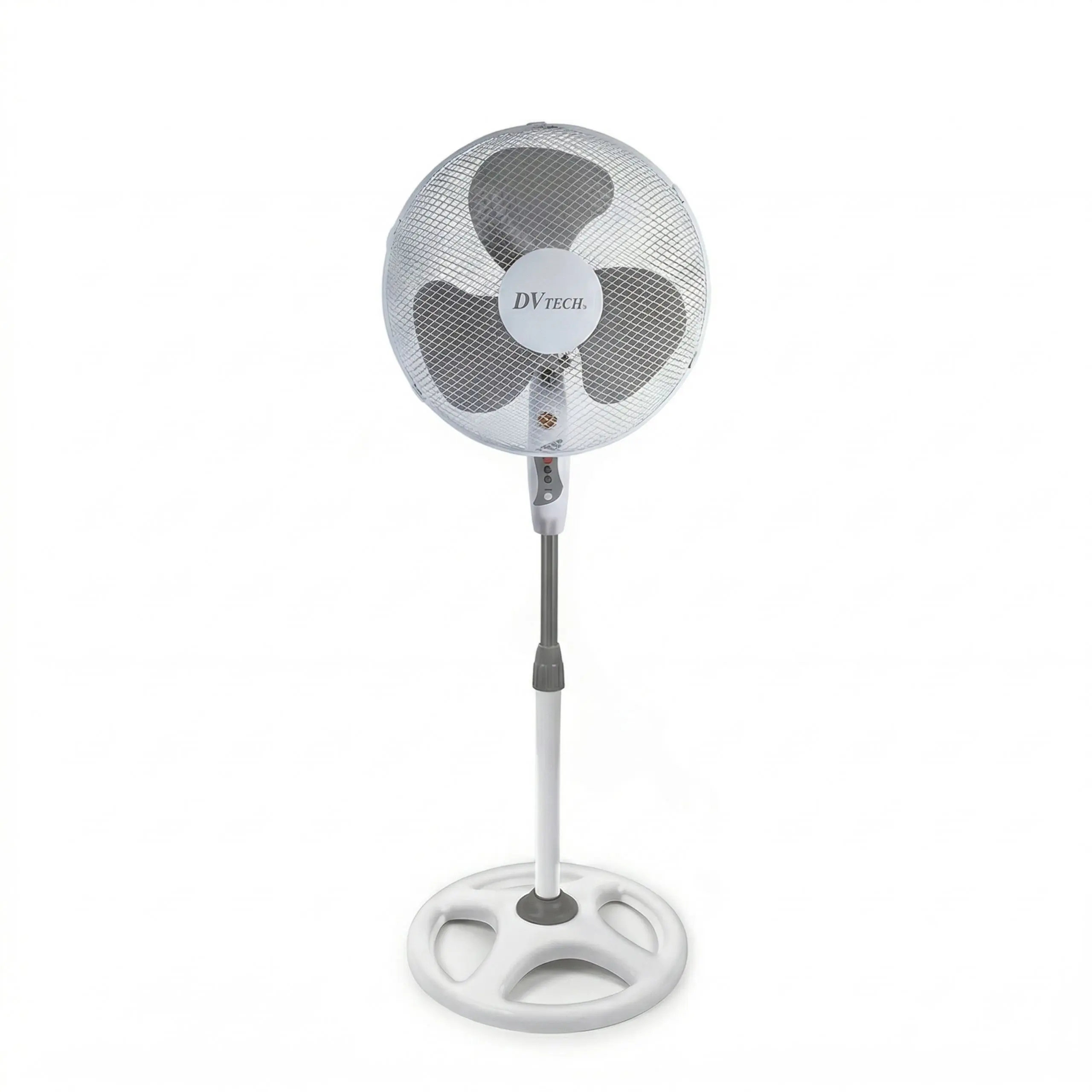 Ventilador de Pie DVTECH Estándar Ventilador de pie blanco marca DVTECH con rejilla de malla fina y base circular estable sobre fondo blanco.