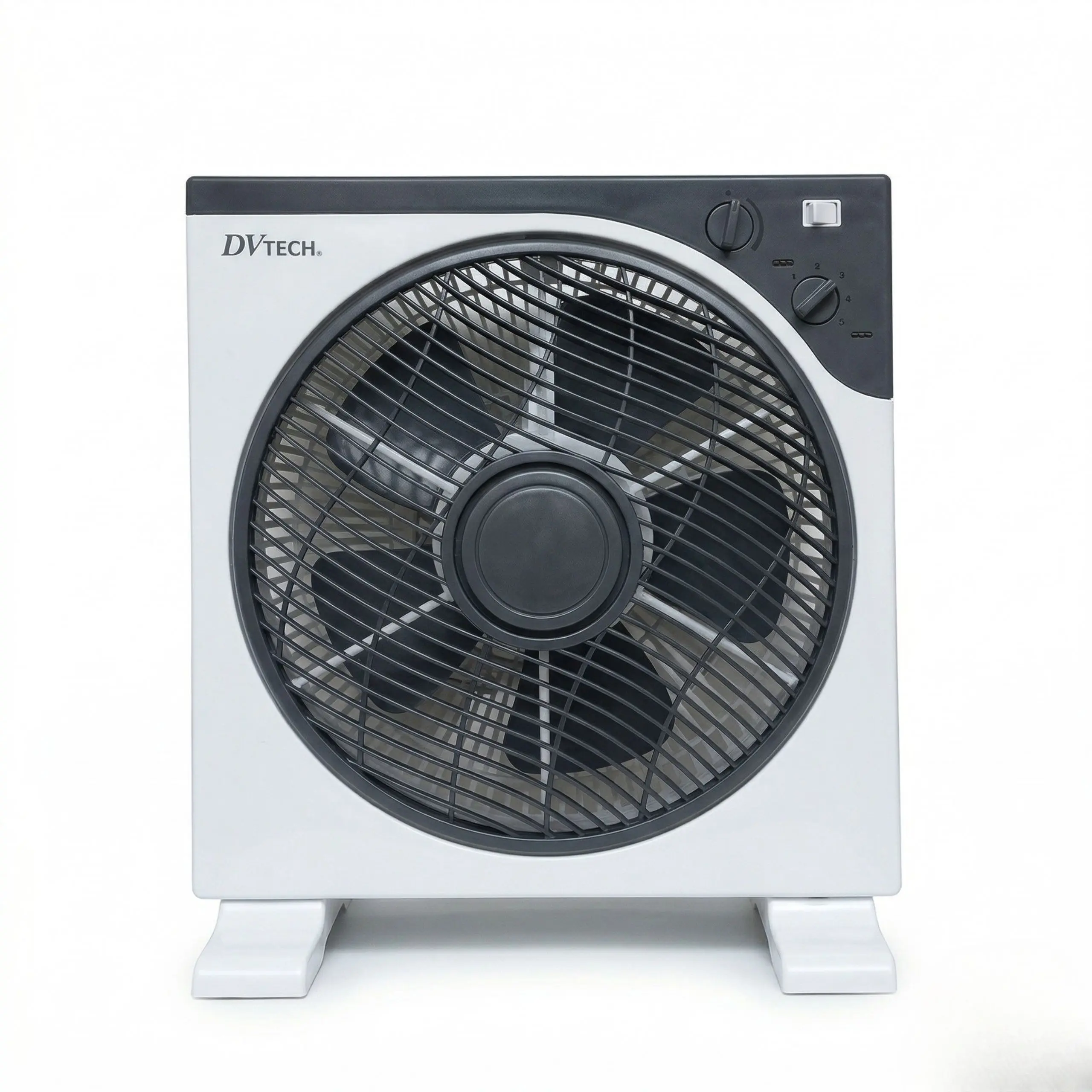 Ventilador de caja DVTech – Vista Frontal Ventilador de piso DVTech de diseño cuadrado color blanco con rejilla de seguridad y 3 velocidades.