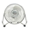 Ventilador de suelo DV TECH de 15 cm fabricado en metal cromado con 3 aspas y rejilla de seguridad frontal.